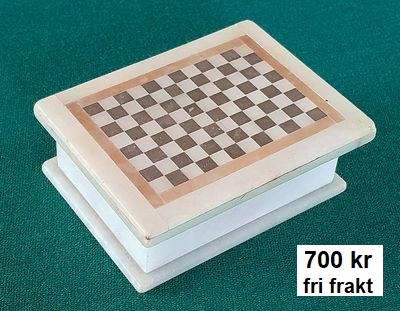 Ask i marmor med intarsia